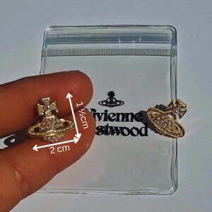 Vivienne Westwood Pearl Earrings – Gold Color